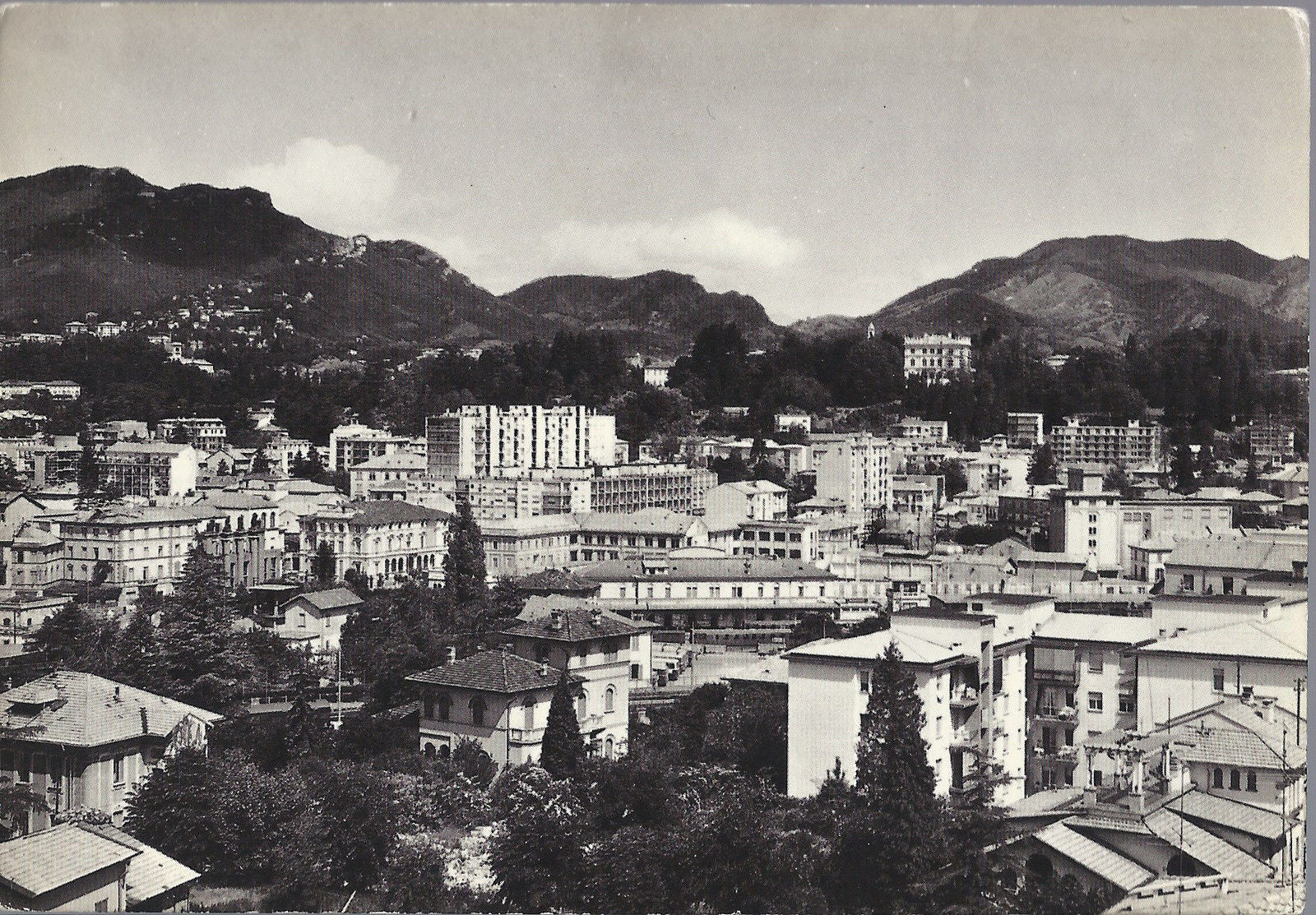 VARESE - LA CITTA' GIARDINO - PANORAMA - NV - FG - Ediz