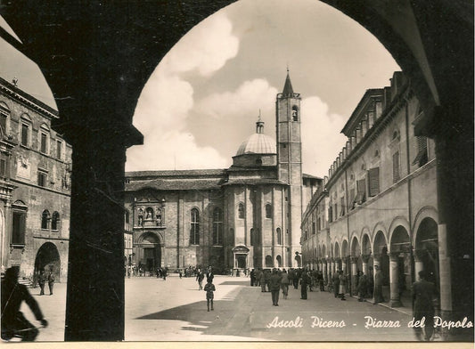 ASCOLI PICENO - PIAZZA DEL POPOLO - V1955
