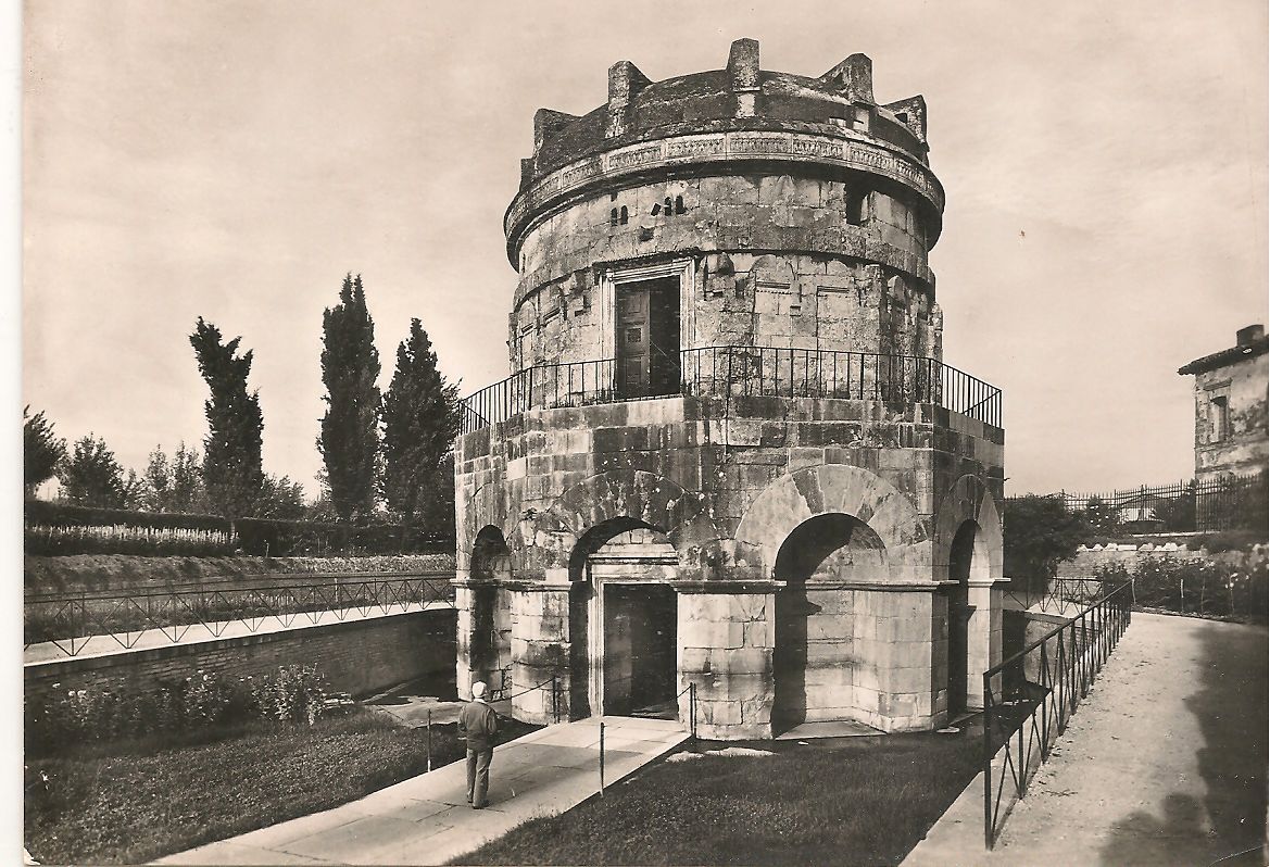 RAVENNA - MAUSOLEO DI TEODORICO - NV