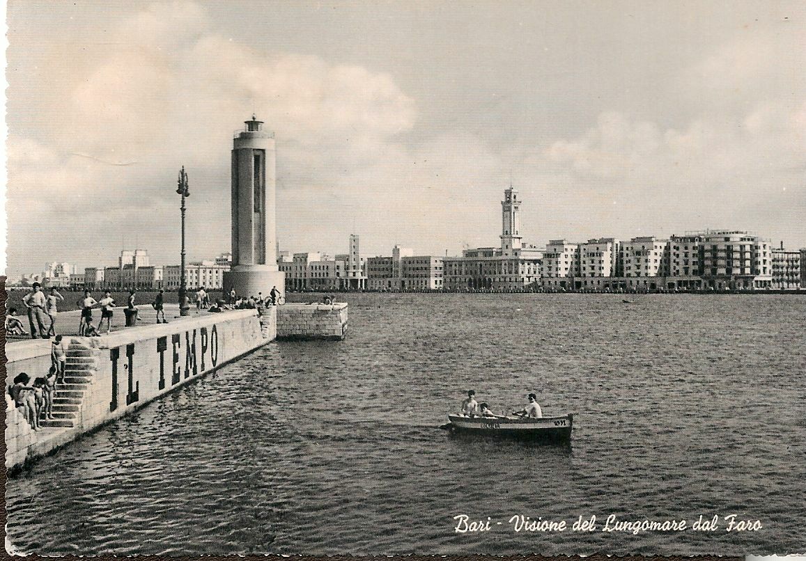 BARI - VISIONE DEL LUNGOMARE DAL FARO - V1954