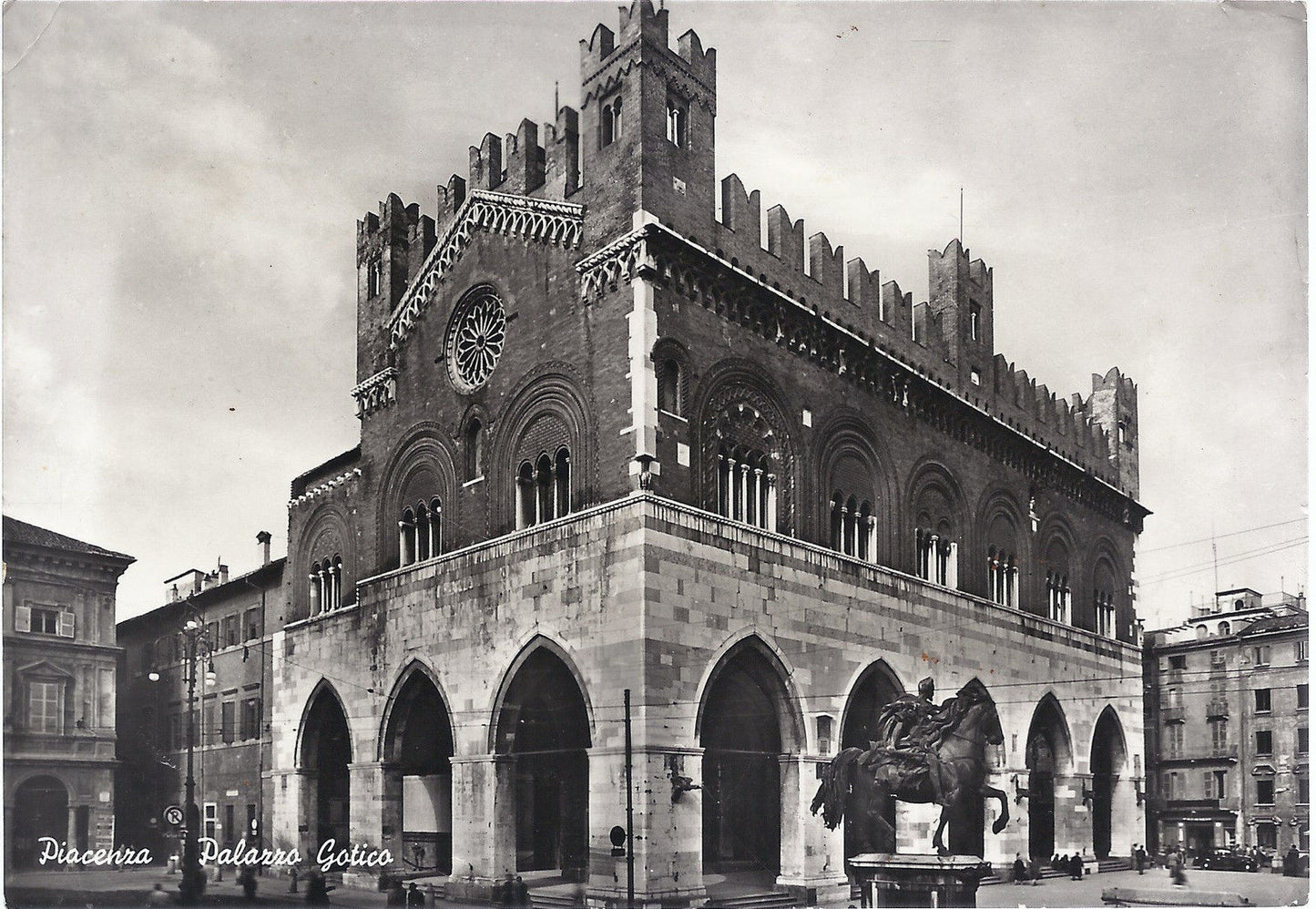 PIACENZA - PALAZZO GOTICO - V 1954 - FG