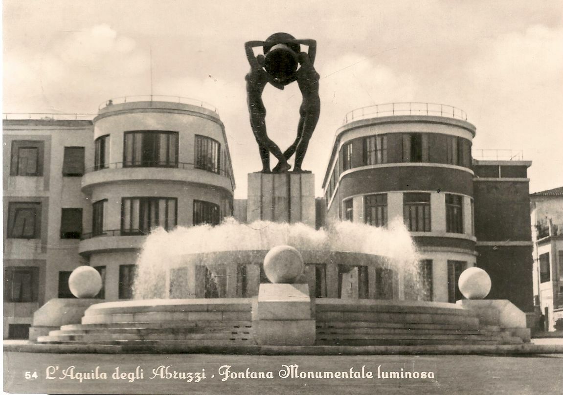 L'AQUILA - FONTANA MONUMENTALE LUMINOSA - V1957