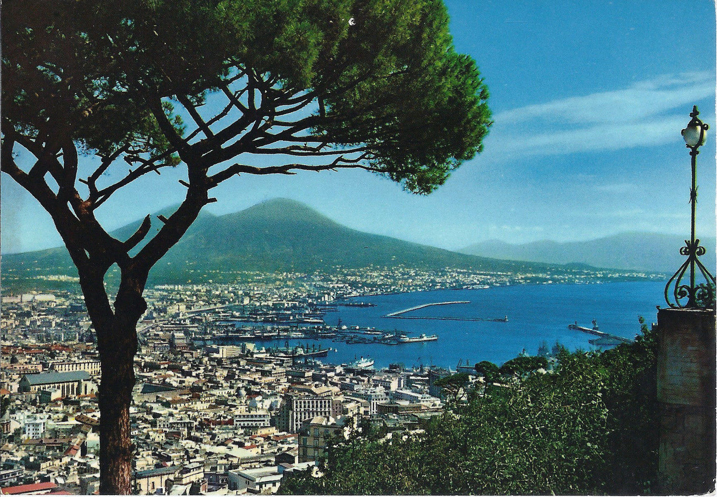NAPOLI - PANORAMA E VESUVIO -- NV