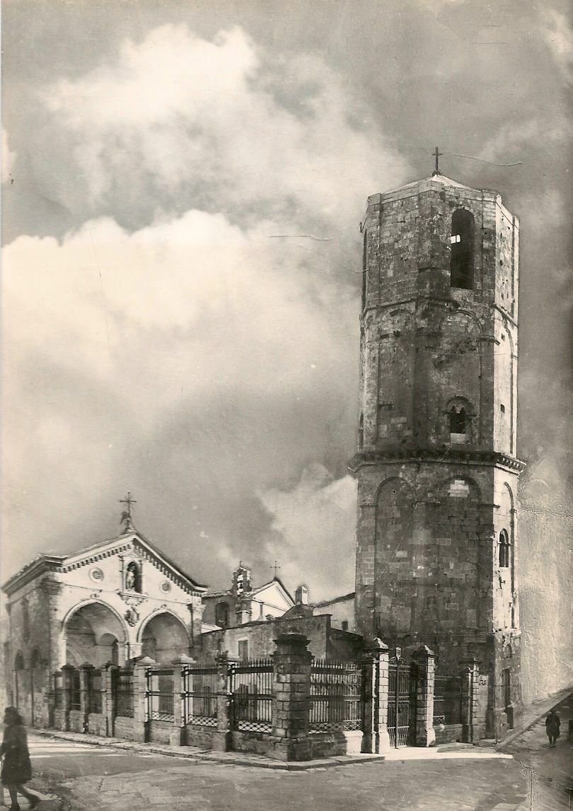 MONTE S. ANGELO - CAMPANILE ANGIOINO E PROSPETTO BASILICA - NV