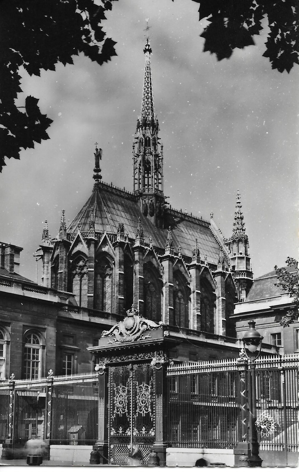 PARIGI - LA SAINTE CHAPELLE ET LES GRILLES DU PALAIS DE JUSTICE - NV