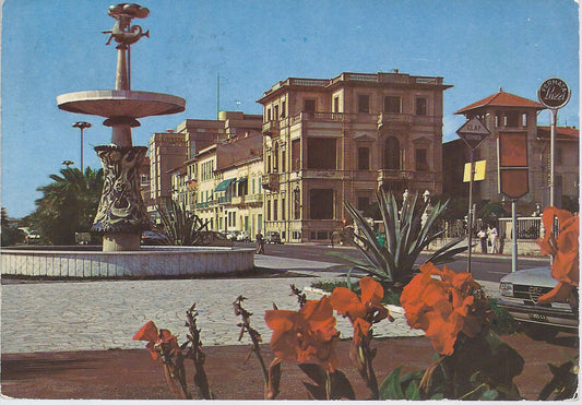 VIAREGGIO - VIALI LUNGOMARE - V 1978 - FG
