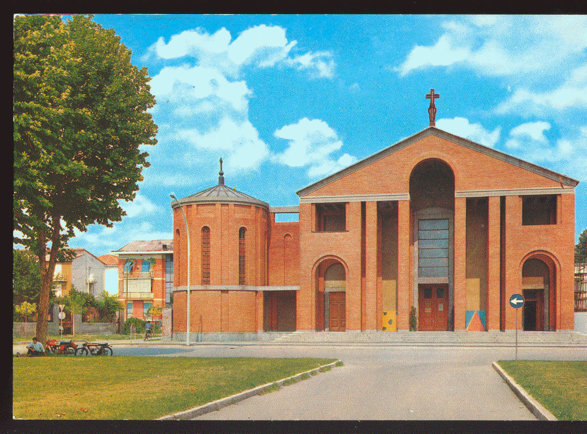 CUSANO MILANINO - CHIESA 'REGINA PACIS' - NV