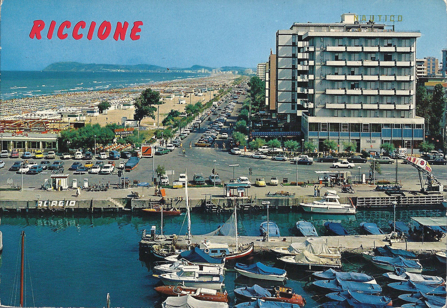 RICCIONE - PANORAMA DELLA SPIAGGIA E PORTO CANALE - V1980
