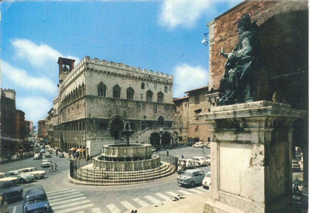 PERUGIA - PALAZZO COMUNALE - V1966