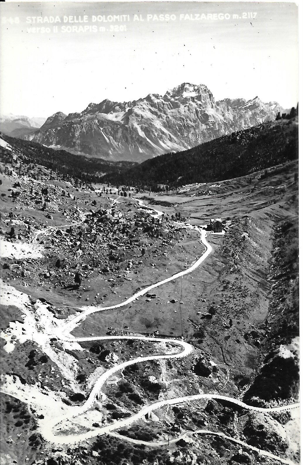 STRADA DELLE DOLOMITI AL PASSO FALZAREGO VERSO IL SORAPIS - NV