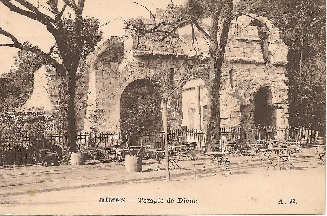 NIMES- TEMPLE DE DIANE - NV