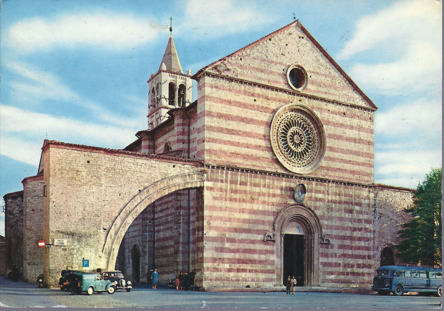 ASSISI - BASILICA DI S. CHIARA - V 1966 - FG