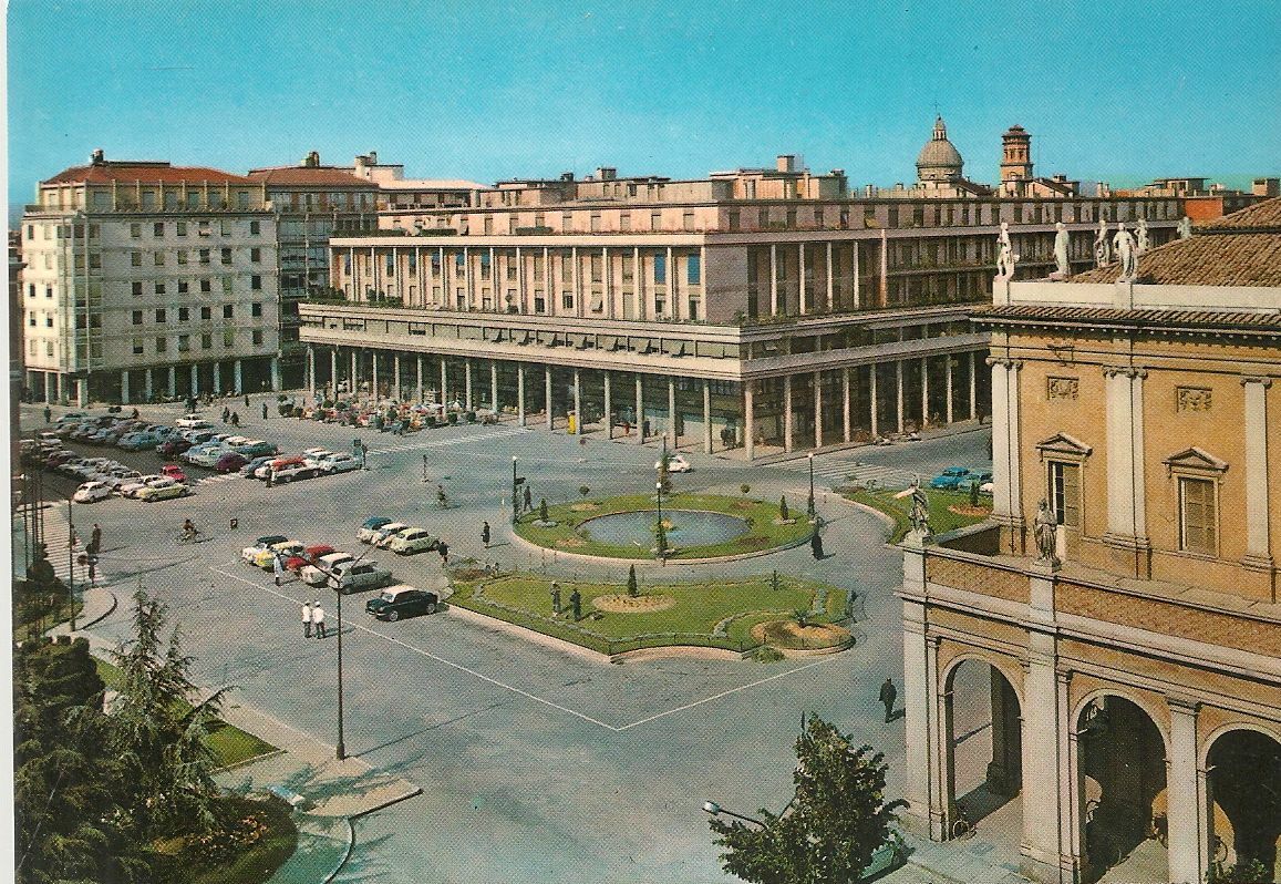 REGGIO EMILIA - PIAZZA CAVOUR - NV