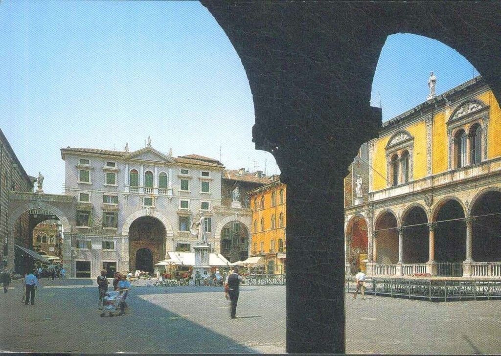 VERONA - PIAZZA DEI SIGNORI - NV
