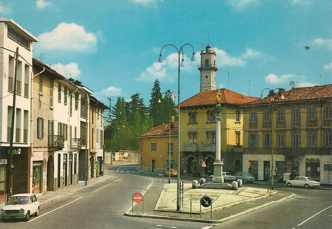 GIUSSANO - PIAZZA ROMA - NV