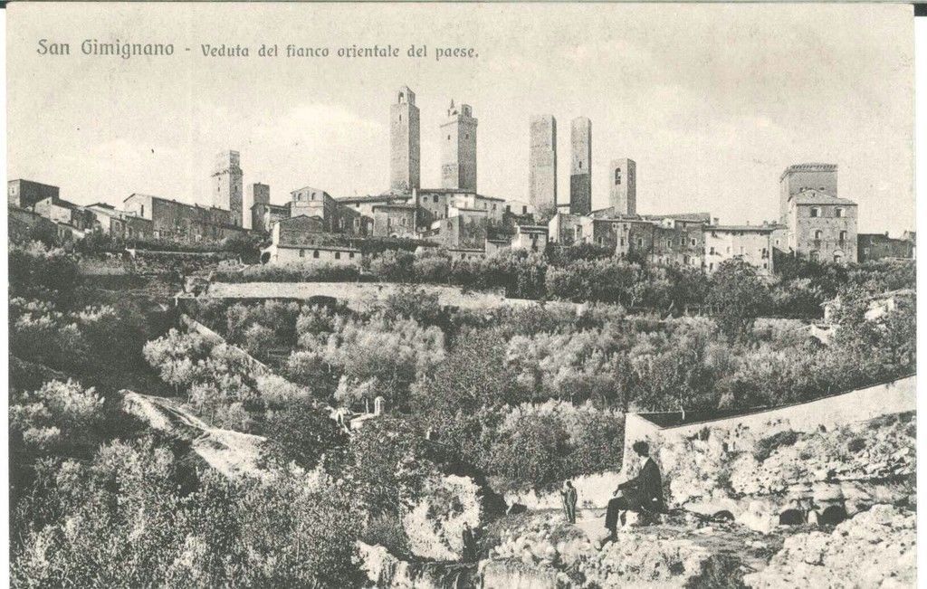SAN GIMINIANO - VEDUTA DEL FIANCO ORIENTALE DEL PAESE - NV