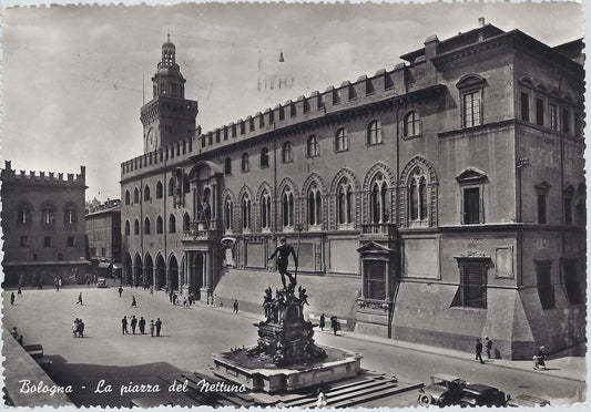 BOLOGNA - LA PIAZZA DEL NETTUNO - V 1954 - FG