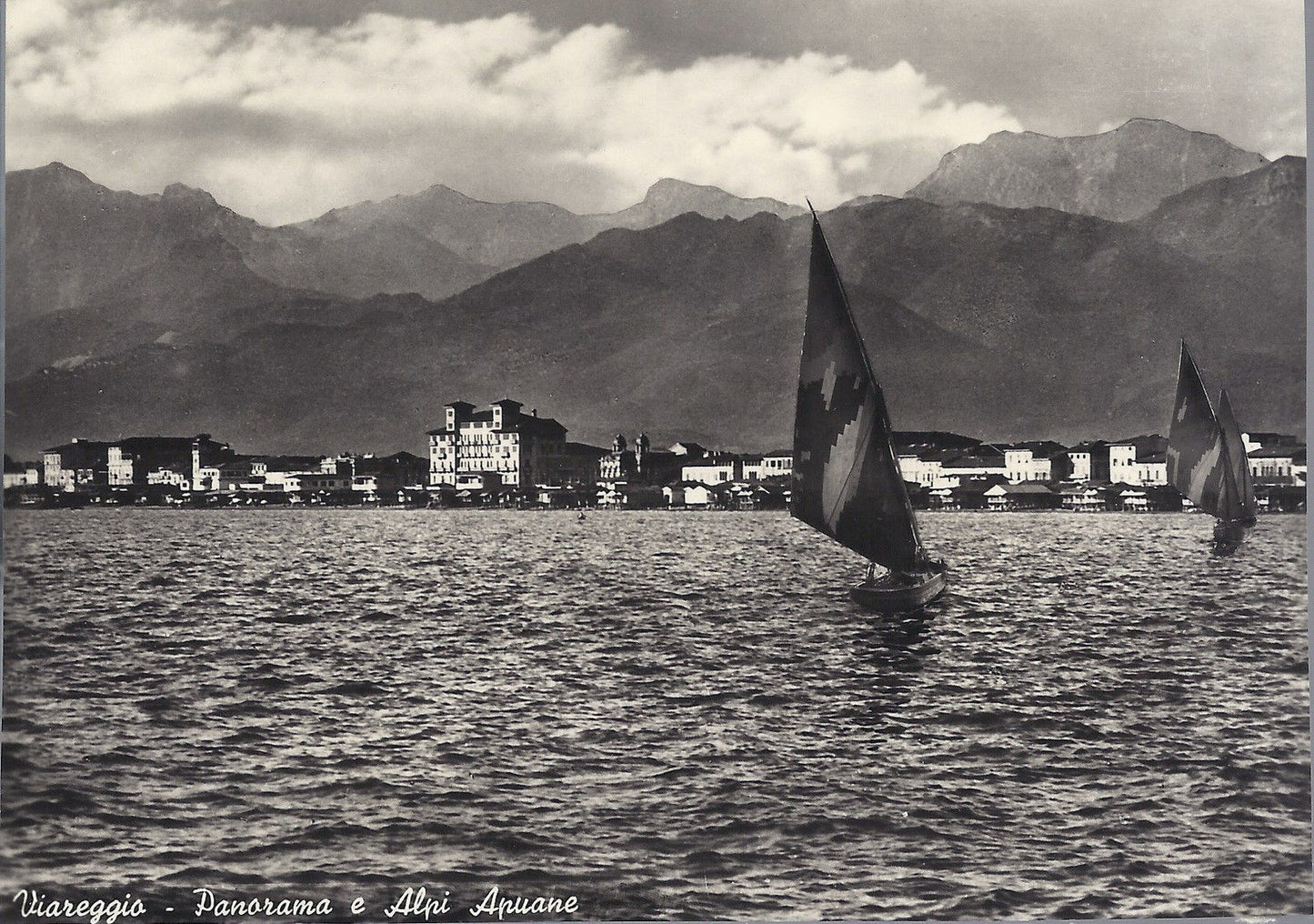 VIAREGGIO - PANORAMA E ALPI APUANE - NV