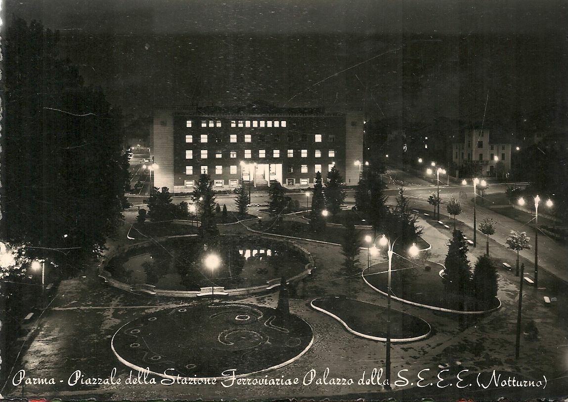 PARMA - PIAZZALE DELLA STAZIONE PALAZZO DELL'SEEE - NOTTURNO - V1955