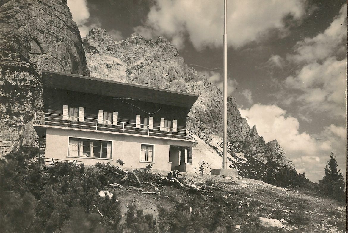 RIFUGIO BRUTO CARESTIATO - V1957