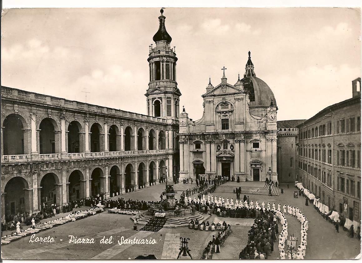 LORETO - PIAZZA DEL SANTUARIO - V