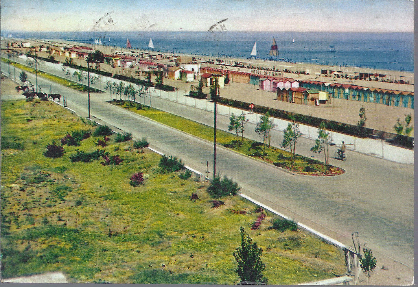 RICCIONE - LUNGOMARE E SPIAGGIA - V 1957 - FG