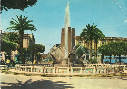 BRINDISI - PIAZZA CAIROLI - V1964