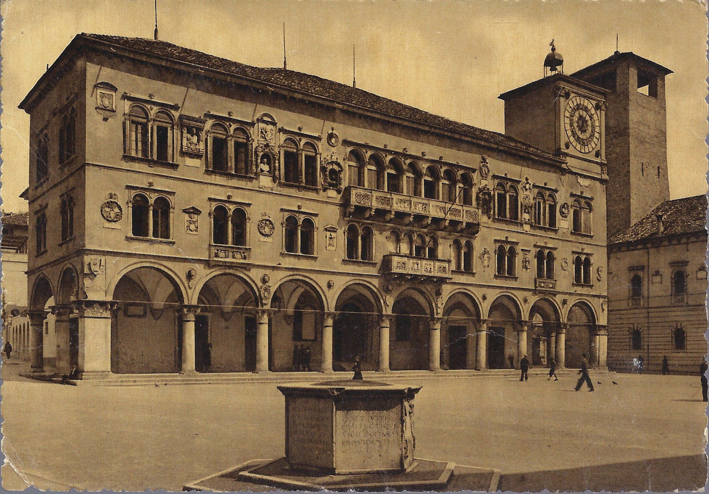 BELLUNO - LA PREFETTURA - V 1953