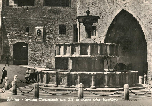 FABRIANO - FONTANA MONUMENTALE - NV