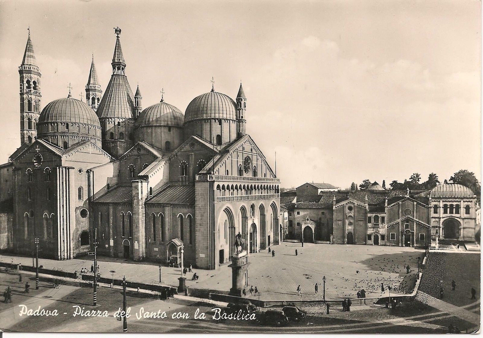 PADOVA - PIAZZA DEL SANTO CON LA BASILICA - V1965