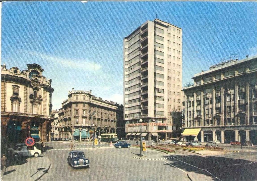 TORINO - PIAZZA SOLFERINO - V1963