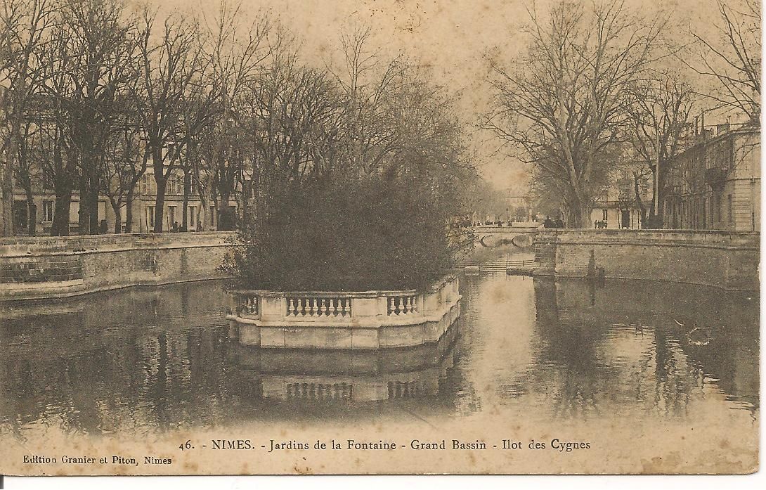 NIMES - JARDINS DE LA FONTAINE - GRAND BASSIN - ILOT DES CIG