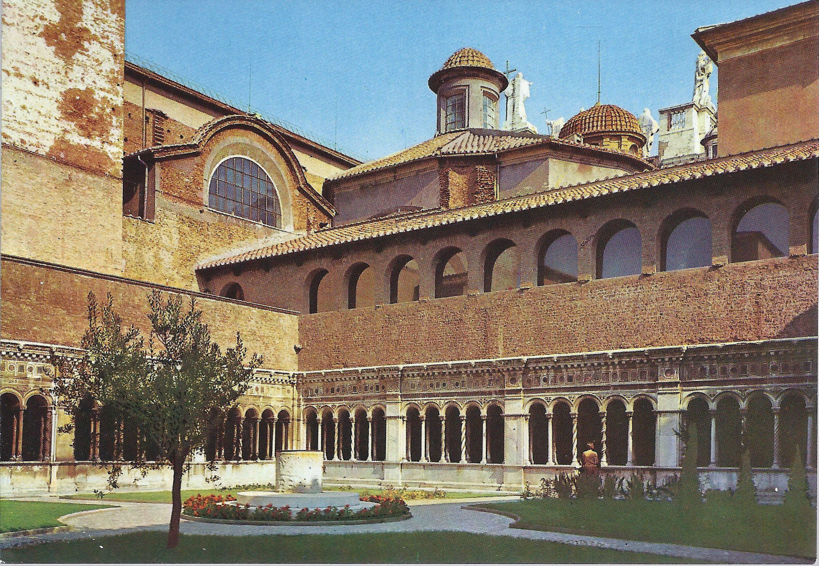 ROMA - BASILICA DI S. GIOVANNI IN LATERANO - CHIOSTRO - NV