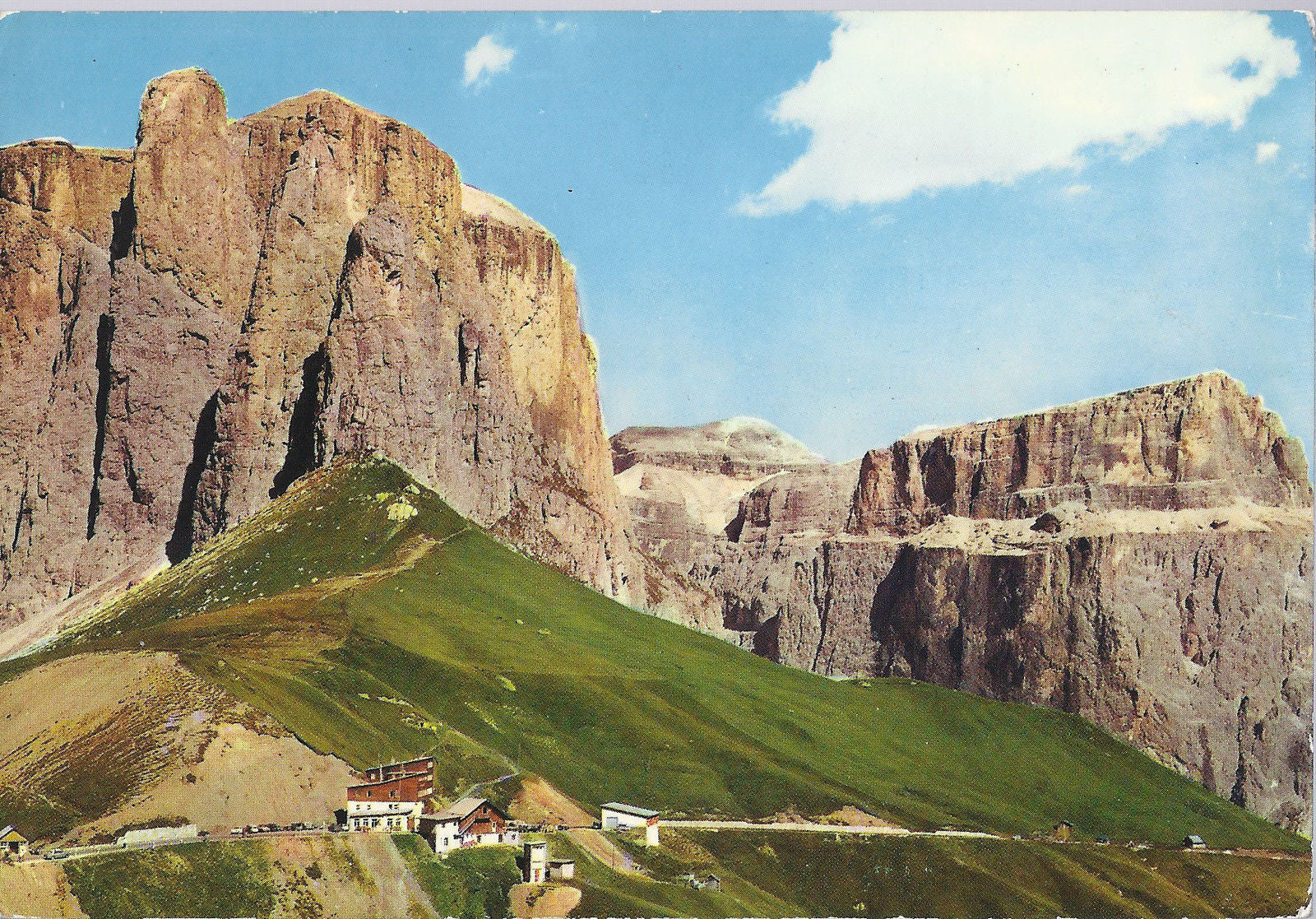 PASSO SELLA - RIFUGIO MARIA FLORA - TORRI DI SELLA - PIZ BOE