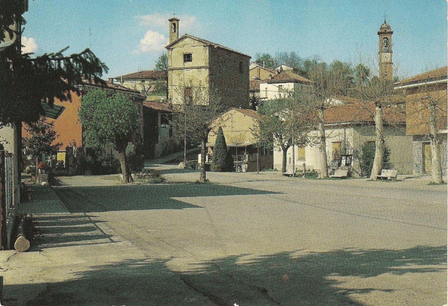 MONLEALE - PIAZZA - NV