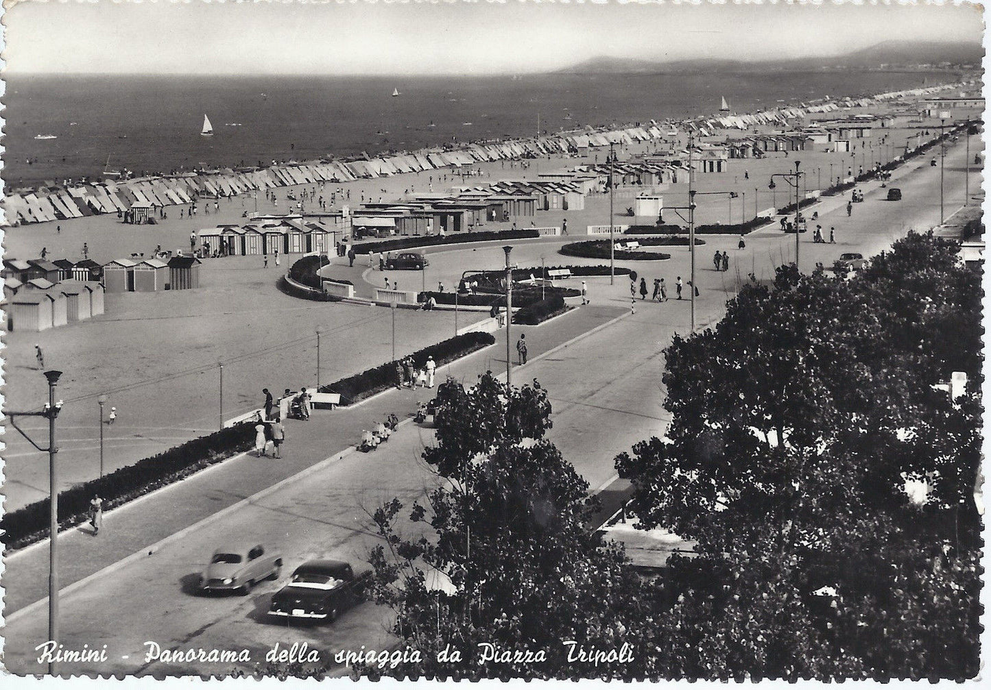 RIMINI - PANORAMA DELLA SPIAGGIA DA PIAZZA TRIPOLI - V 1956 