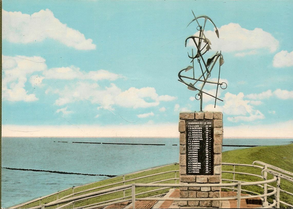 WIERUM - MONUMENT TER HERINNERING A/D ZEERAMP - V971