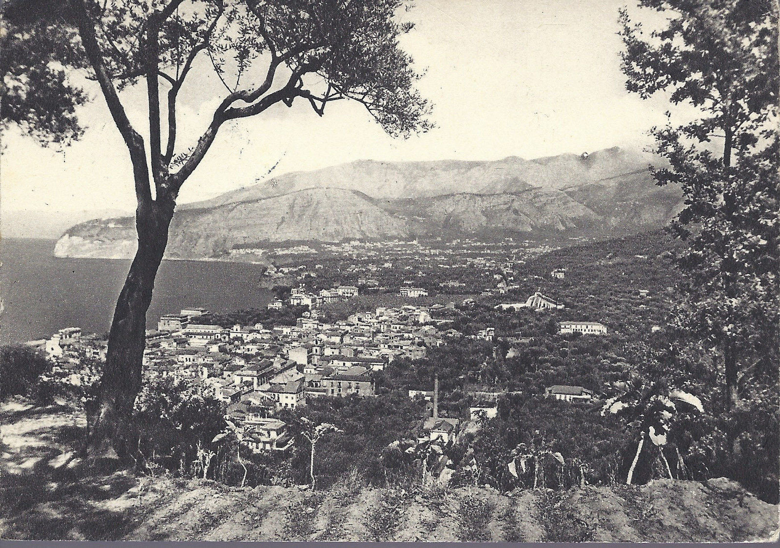 SORRENTO - PANORAMA DA CAPODIMONTE - V 1952