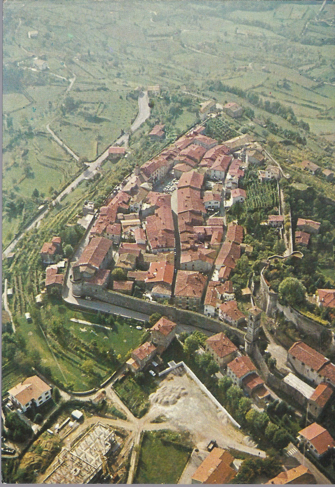 CASTIGLIONE DI GARFAGNANA - VEDUTA AEREA - NV - FG
