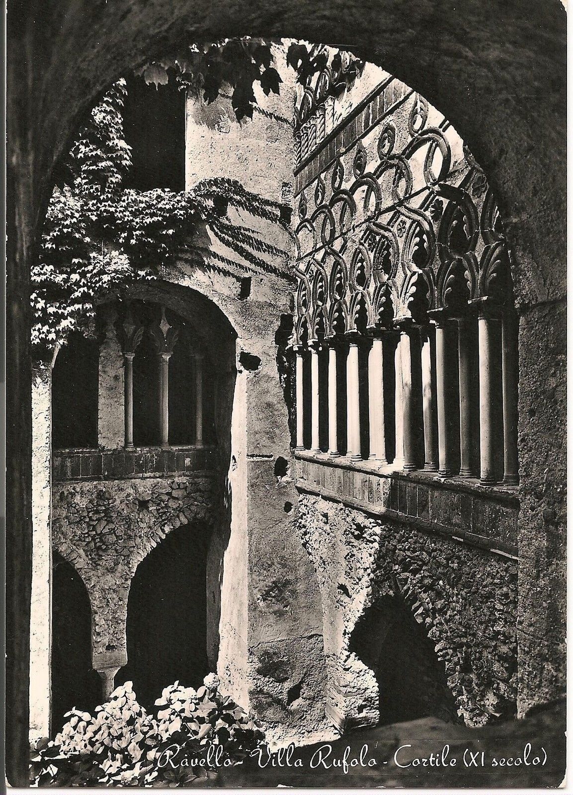 RAVELLO - VILLA RUFOLO - CORTILE - NV