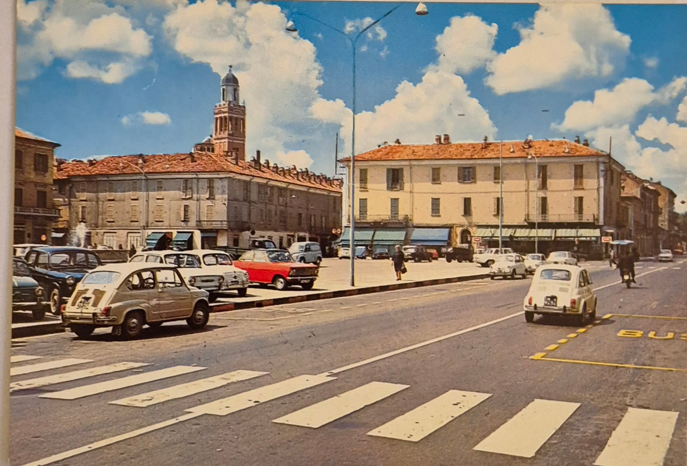 CASTEGGIO  - VIA EMILIA PIAZZA CAVOUR - V1967 - FG