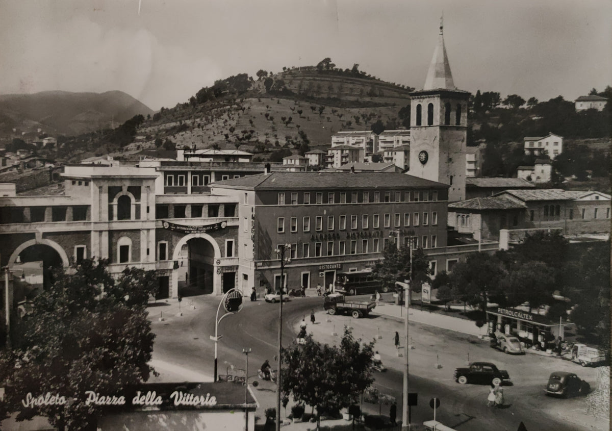 SPOLETO - PIAZZA DELLA VITTORIA - V1964 - FG