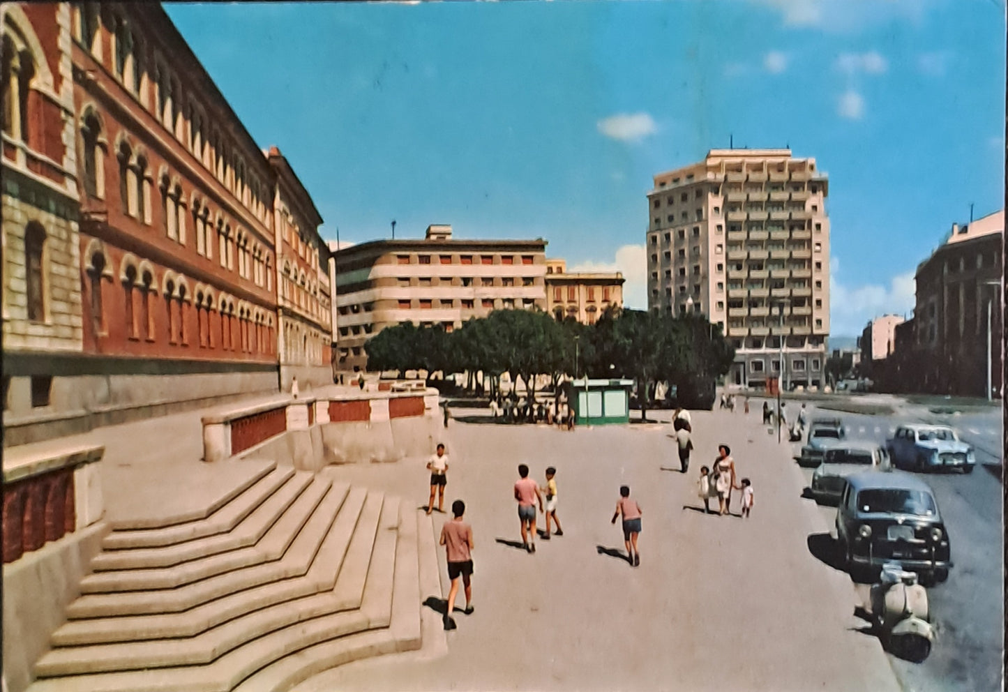 CAGLIARI - PIAZZA GARIBALDI - V1961 - FG