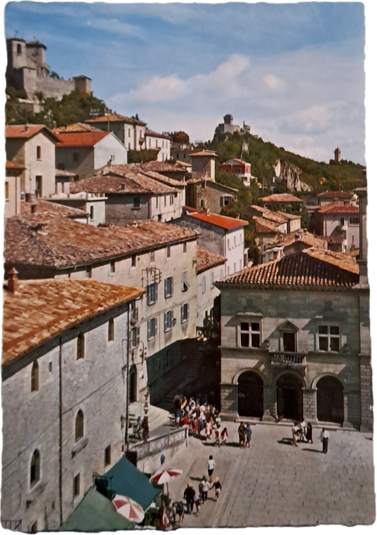 REPUBBLICA DI SAN MARINO - LE TRE TORRI VISTE DAL PALAZZO DEL GOVERNO - NV - FG